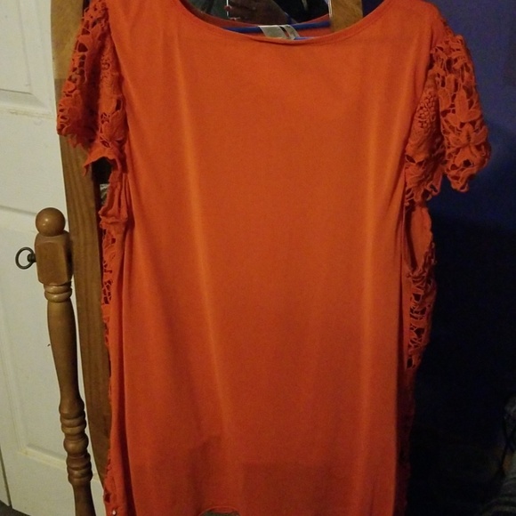 Lacey orange short sleeve top - Picture 2 of 4